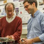 Ученым удалось восстановить движения ног парализованных приматов David Borton и Arto Nurmikko